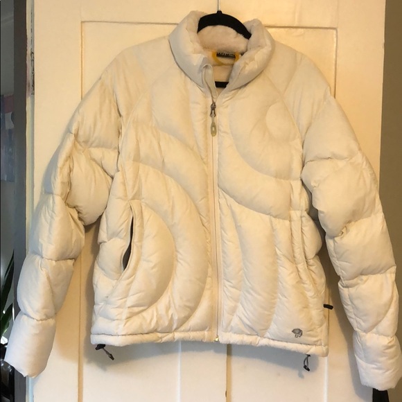 Mountain hardwear white puffer coat! - Picture 1 of 7